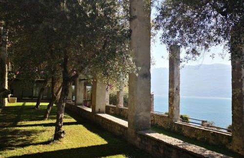 Villa Rachele: stunning luxury villa in centre Gargnano with private pool and breathtaking views - Foto 30