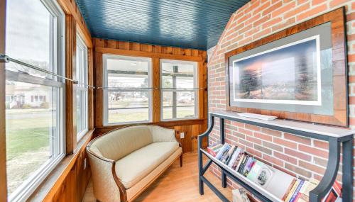 Virginia Retreat with Porch and Grill, Near Beaches! - Foto 2