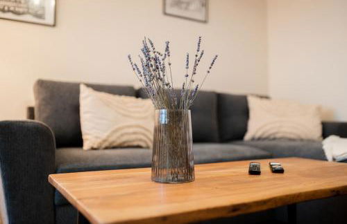 BG Living & Hosting - Mosel-Fachwerkhaus nahe Calmont Klettersteig - 2 Schlafzimmer, Parkplatz, WLAN & Netflix, 5 Personen - Foto 25