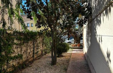 Amplio y Cómodo chalet a 15 minutos del centro con piscina y pistas de tenis - Foto 5