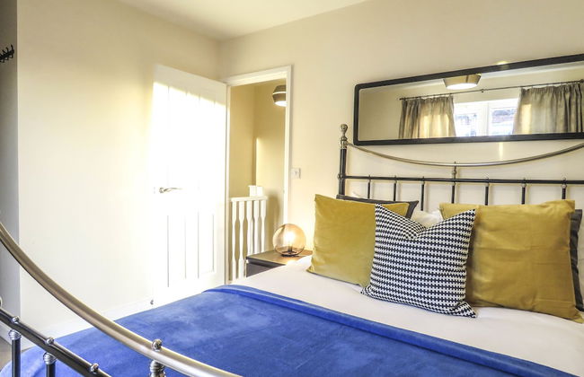 Tudors eSuites Birmingham Townhouse Private Garden Free Parking - Foto 2