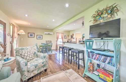 Half-Mi to Seadrift Harbor Seadrift Home with Deck - Foto 6