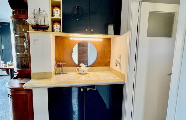 Stunning View Seaside 1-bed Apartment in Saronida - Foto 8