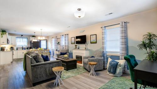 Blue Valley Inn - Hot Tub & Spacious Play Area! - Foto 5