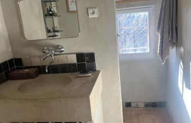 Maison atypique en pleine nature face au Luberon - Foto 12