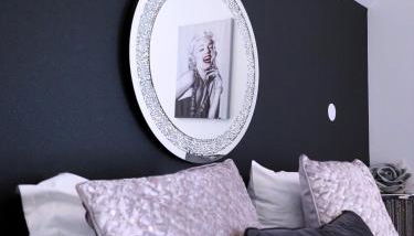 La Marilyn by Leslodgespa - Confort haut de gamme, salle de bain privée, jardin et cuisine commune, à 5 minutes de l'aéroport - Foto 3