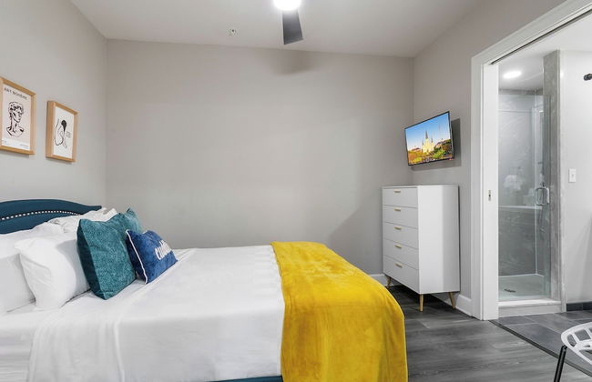 Bywater Suite Hotel - Photo 47