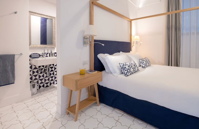 Luxury Villa with Penthouse, Pools and Sea View - Photo 8