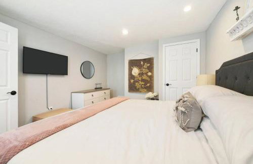 HostWise Stays - The Carnegie - Sauna, 1 Block from Butler St, Family Friendly - Foto 27