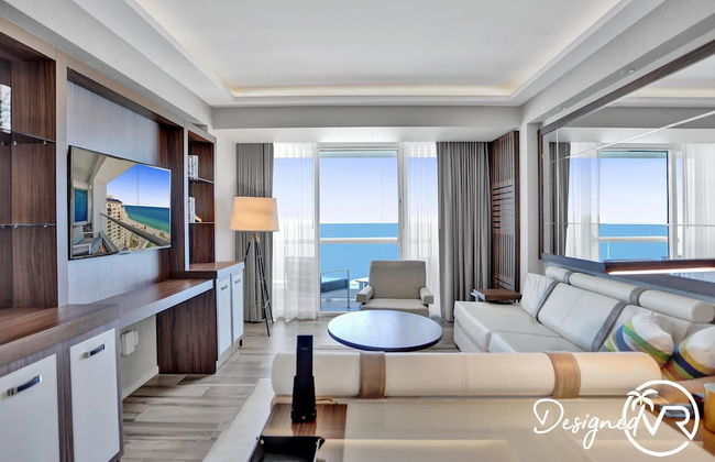 Stunning Beachfront Luxury- Your Perfect Getaway! - Photo 6