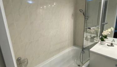 Magnifique duplex 45 m2 aux portes de Paris Metro Barbara à 30mn Expo Porte de Versailles - Foto 5, Shower