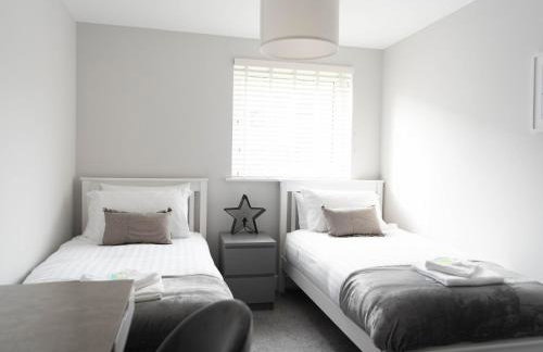 Lovely, comfortable 2-bed Braehead - free parking - Pass the Keys - Foto 22