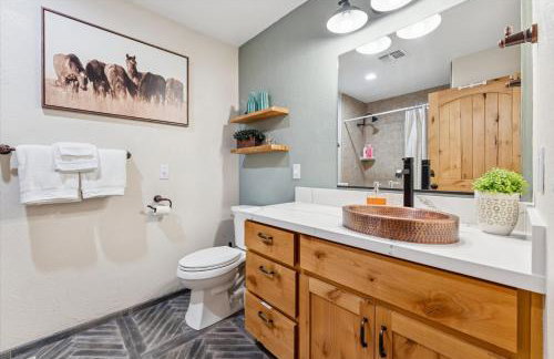 Dutchman Copper Ranch - Rooftop patio, Heated pool, Mtn Views, Waterslide - Foto 36