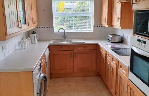 Beverley Central Townhouse Free Parking Sleeps 8 - Photo 8