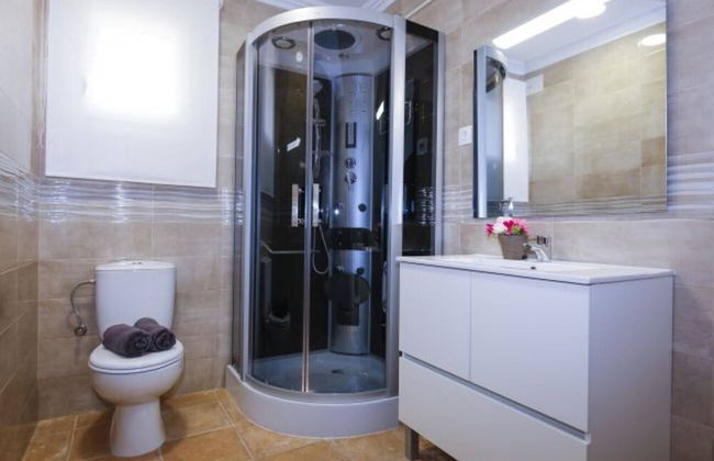 Apartment in Salou with swimming pool and garden - Photo 26