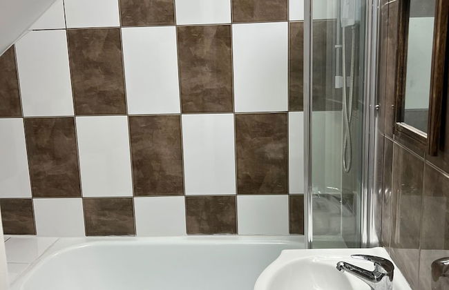 Remarkable 1-bed Studio Apartment in Redbridge - Foto 7