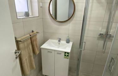 Gina House - Photo 25