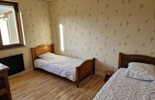 Family home - Photo 9