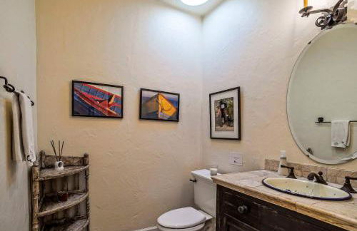 Luxurious Mykonos in Santa Barbara with Outdoor Deck Short Bike Ride to Beach - Foto 26