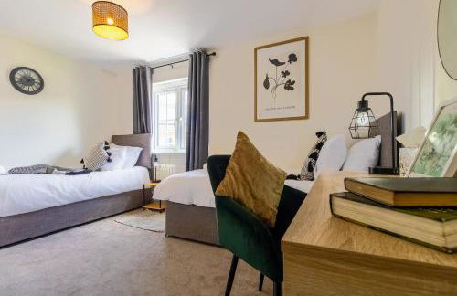 Modern & comfy 4 bedrooms Corby house free parking - Foto 9