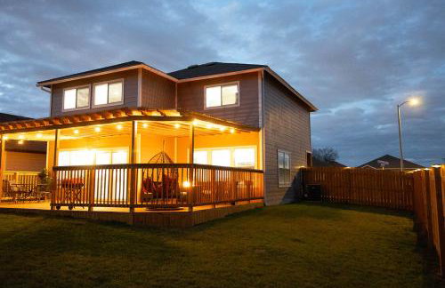 Cozy Home - Self Check-In w/Spacious Deck - Foto 14