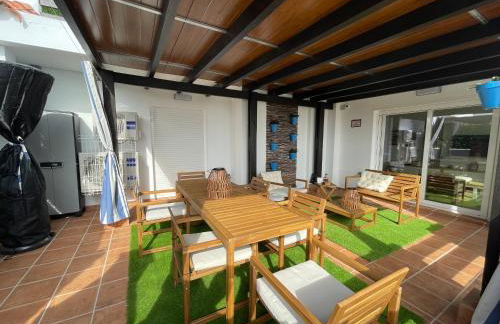 This spectacular 3-bedroom apart - Photo 41