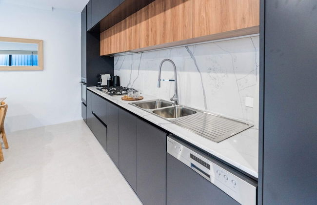 Beautiful 4BR Family Home With Patio and Parking! - Foto 13