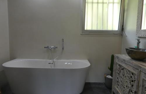 VILLATIMAHE 4 étoiles vue montagnes au calme 6 min des plages - Foto 10