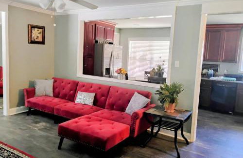The Denham Springs Esape- Pool, Comfort & Charm - Foto 23