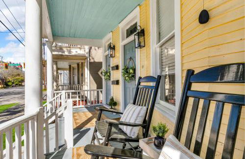 A Timeless Victorian Home with Period Charm! - Foto 13