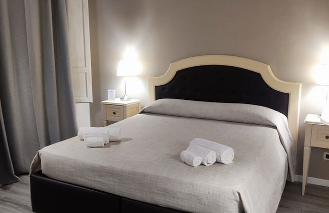 La Collegiata Guest House - Photo 19