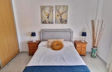 Apartamento con terraza en primera línea de playa - Foto 17