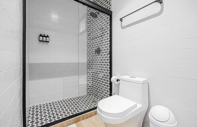 w Majestic 2BR w Modern Deco in Casco Viejo - Photo 25