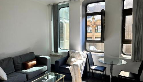 65 Inch TV City Center 1BR Long Stay Ready - Foto 2