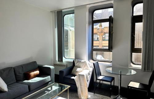 65 Inch TV City Center 1BR Long Stay Ready - Foto 2