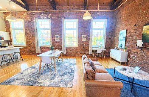 Jennifer's Riverfront Loft State House Views - Foto 8