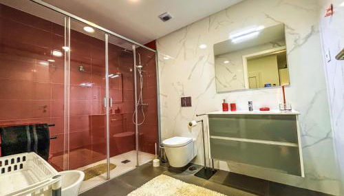 Bragança Holiday Home new apartment with 2 bedrooms private parking - Foto 3, towels, Shower