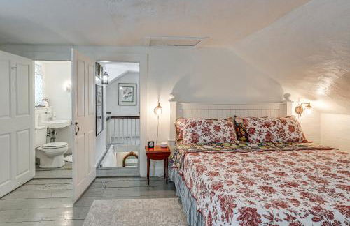 Historic 1820s Homestead on Battenkill River! - Foto 23