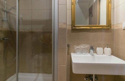 Gorgeous Home In Repusnica With Sauna - Foto 48