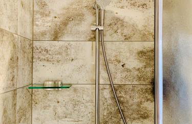 BESOTEL Mettmann- 20 Wohnungen 2 Standorte 35 Schlafzimmer 29 Badezimmer 52 Betten für 73 Gäste - Foto 125