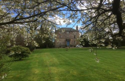 Unique Orchard Lodge for couples with hot tub - Photo 22