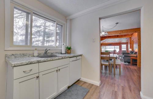 7 Mi to Nubs Nob Lakefront Abode with Fire Pit! - Foto 10