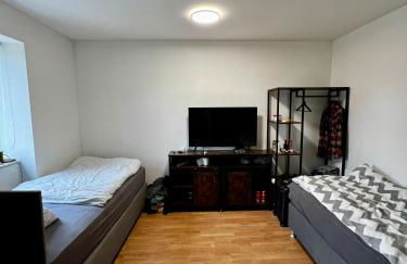 Premium Apartment für Teams & Monteure 2 Schlafzimmer, Parkplatz & WLAN - Foto 4