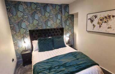 Townhouse - 6 Bed Hot Tub House - Photo 18