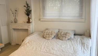 Le Balcon petit extérieur Idéal familles & couples à 10 min Disneyland Paris avec lit Queen size & parking privé - Foto 4