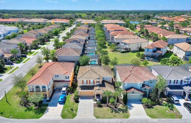 The Cinehaven at Solterra by Shine Villas 407 - Foto 45