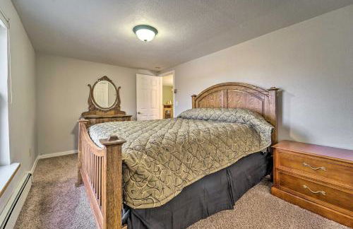 Dolores Ranch Cabin with Hot Tub and 1-Acre Yard! - Foto 14