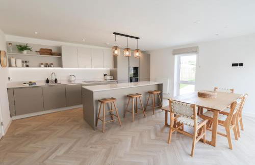 Tai Porth Llechog Bungalow by Birch Stays - Photo 1