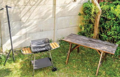 Awesome Home In Hauteville-Sur-Mer - Foto 9