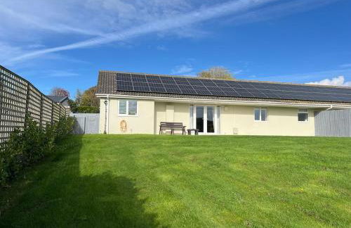 Gamekeepers Cottage - Hot Tub, 2 bed, sleeps 4, private patio, AC, stunning views - Photo 17